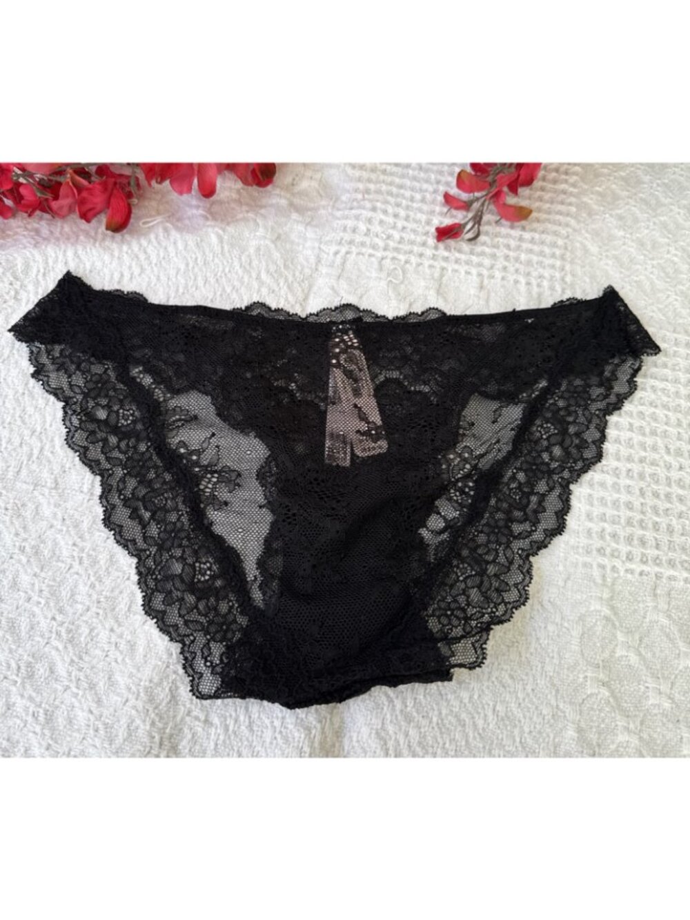 VICTORIA'S SECRET S BLACK DREAM ANGELS LACE CHEEKY TANGA PANTIES NWT - Picture 4 of 7